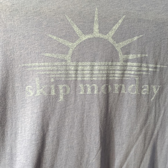 Women’s large Vineyard Vines shirt. GUC. - Picture 5 of 5